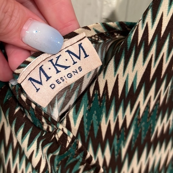 M.k.m Designs Dress v neck - Picture 5 of 10